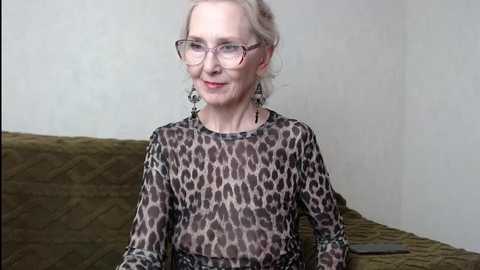 agatha_moore_ @ chaturbate on 20250213