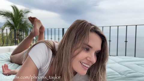 phoenix_taylor @ chaturbate on 20250218