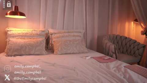 emiilycampbell @ chaturbate on 20250220