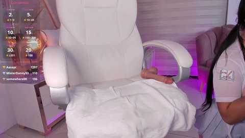 ami_sweet_19 @ chaturbate on 20250223