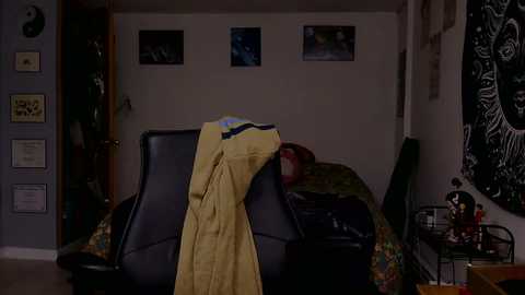 Media: wetwildwhore Chaturbate 2025-02-26 19:43:00