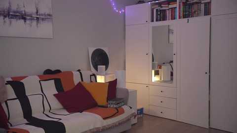 Media: _blackbee_ Chaturbate 2025-02-28 11:37:00