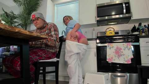 Media: realtoxxxmaria Chaturbate 2025-02-28 20:27:00
