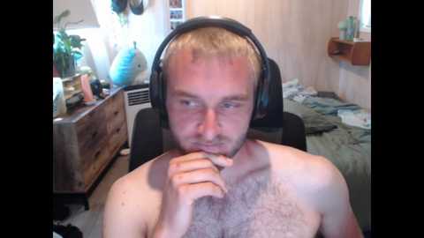 freetoagoodhomee @ chaturbate on 20250302