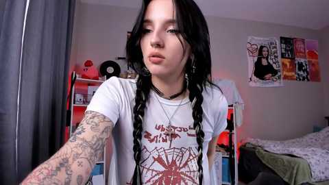 Media: vivian_qwerty Chaturbate 2025-03-02 07:05:00