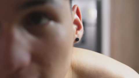 Media: petites_perles Chaturbate 2025-03-03 06:44:00