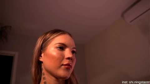 Media: shiningstarrr Chaturbate 2025-03-04 19:32:00