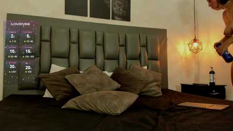 alanna_house1 @ chaturbate on 20250305