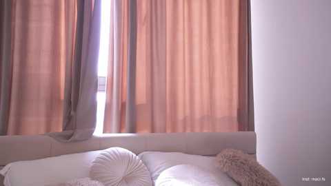 Media: alissa_wxw Chaturbate 2025-03-05 11:36:00