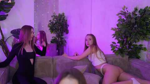 Media: bright_diamonds_054 Chaturbate 2025-03-06 13:37:00