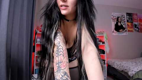 Media: vivian_qwerty Chaturbate 2025-03-06 08:34:00