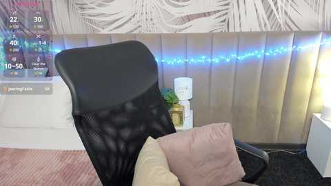 alli_zi @ chaturbate on 20250307