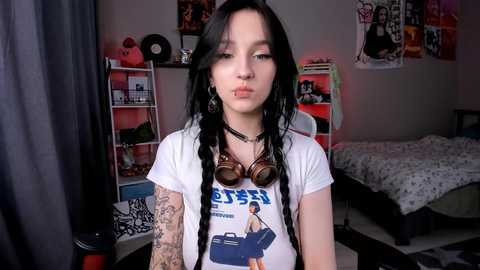 Media: vivian_qwerty Chaturbate 2025-03-07 05:52:00