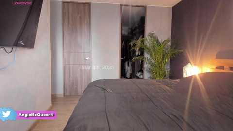 angie_mcqueen @ chaturbate on 20250308