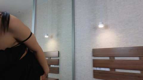 Media: lenawalker Chaturbate 2025-03-09 03:05:00