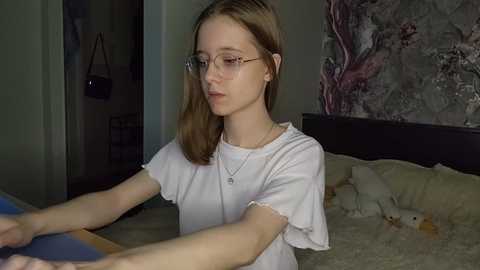 lowress @ chaturbate on 20250310