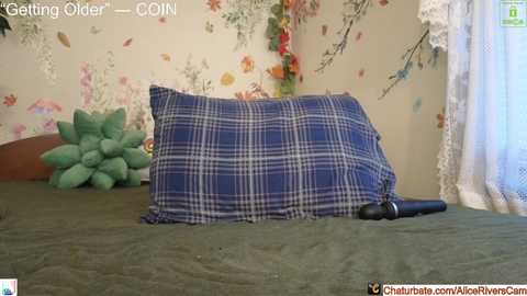 aliceriverscam @ chaturbate on 20250311
