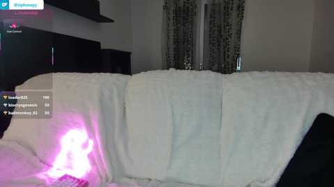 xxxhoneyxx @ chaturbate on 20250525