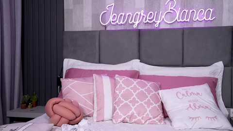 Media: jeangreybianca Chaturbate 2025-05-26 22:46:00