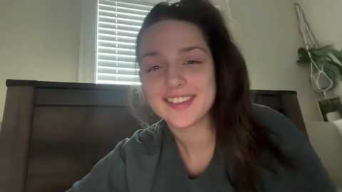 Media: starryeyedtightpussy Chaturbate 2025-05-26 22:50:00