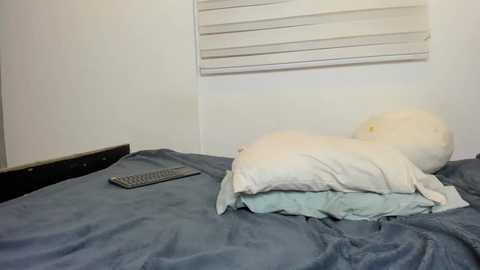 kim_golden1 @ chaturbate on 20250527