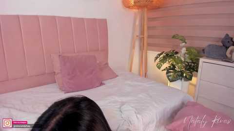 missnataly_ @ chaturbate on 20250527