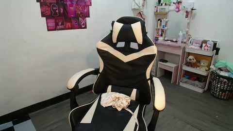 asianblair_x @ chaturbate on 20250528