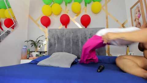 carolinee_torres @ chaturbate on 20250528