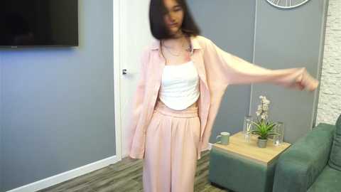 dollybolling @ chaturbate on 20250528