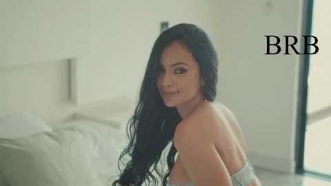 Media: emiilycampbell Chaturbate 2025-05-28 01:23:00