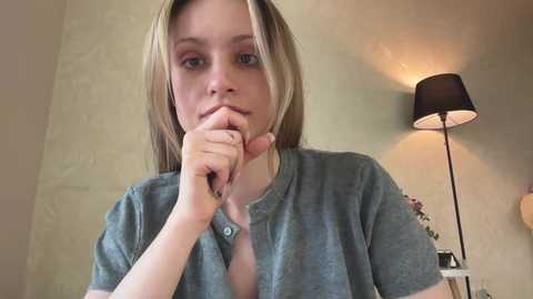fflloowweerr @ chaturbate on 20250531