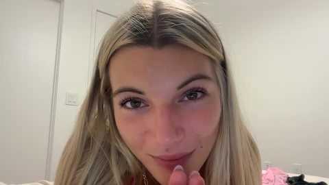 rosiecheeksxoxo @ chaturbate on 20250531