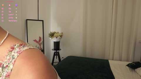 miarouxie @ chaturbate on 20250601