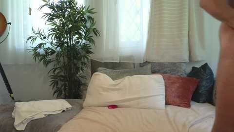 malenahot525 @ chaturbate on 20250605