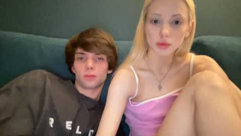 Media: sweeetiee_couple Chaturbate 2025-06-05 01:41:00