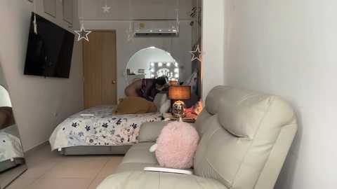 _gummies15 @ chaturbate on 20250607