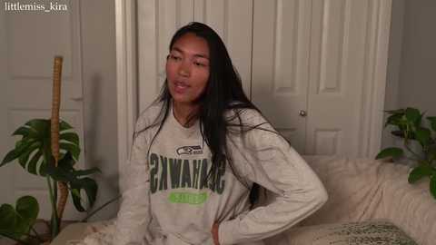 littlemiss_kira @ chaturbate on 20250607