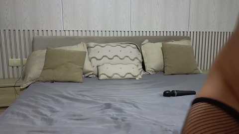 ginacali @ chaturbate on 20250608