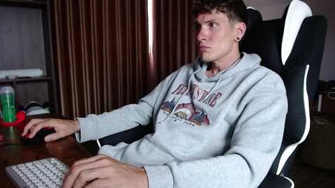 hercules__ @ chaturbate on 20250608