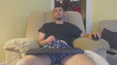 Media: whitemeat321 Chaturbate 2025-06-11 16:40:00
