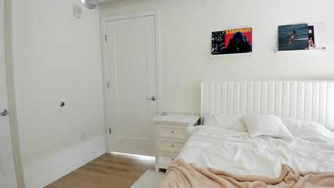 ariah_is_blonde @ chaturbate on 20250612