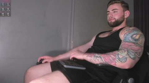 waynemiller_ @ chaturbate on 20250612