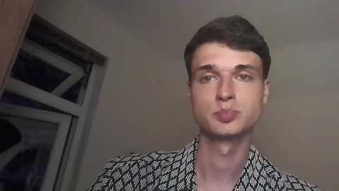 london_tomy @ chaturbate on 20250614
