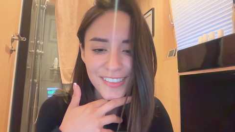 emyii @ chaturbate on 20250615