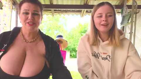 sassy_seasons @ chaturbate on 20250616