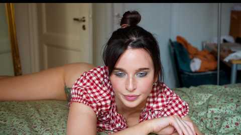 ellaa91 @ chaturbate on 20250617