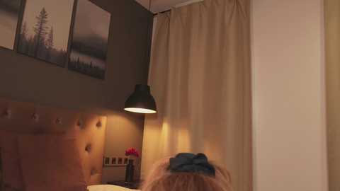 girl_i_am @ chaturbate on 20250617