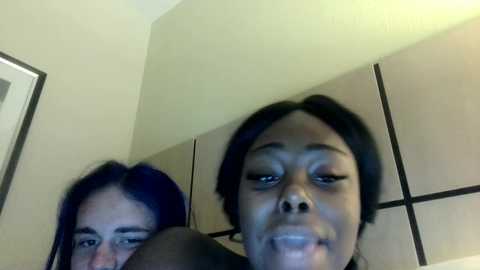 jacobinlynn @ chaturbate on 20250617