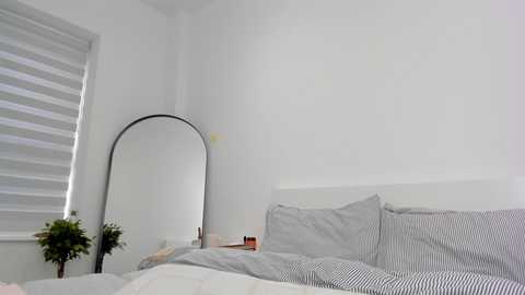 Media: jessikapalmer Chaturbate 2025-06-17 19:59:00