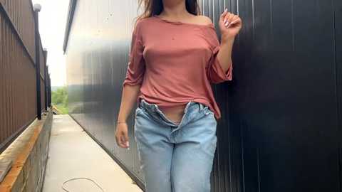Media: nyconik Chaturbate 2025-06-17 15:46:00